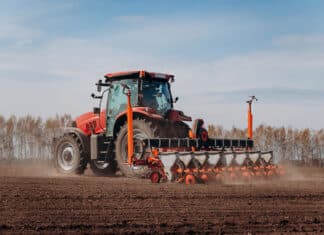 Protesta dei trattori, Legambiente: “Dai pesticidi al cibo sintetico, le 4 bufale più diffuse” trattori