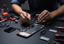Smartphone, 4 su 5 non rispettano le nuove regole Ue sulla riparabilità DIRITTO ALLA RIPARAZIONE