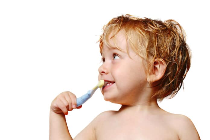 Brushing Teeth DENTIFRICI PER BAMBINI