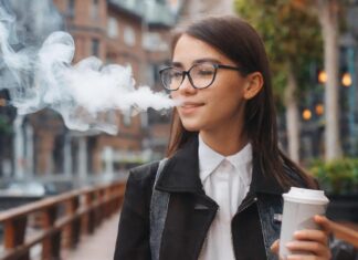 Fumo negli occhi: perché preoccupa il boom giovanile di ecig e tabacco riscaldato TABACCO RISCALDATO ECIG IQOS
