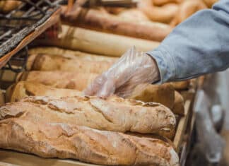 Guanti monouso per alimenti: altro che sicurezza! GUANTI MONOUSO