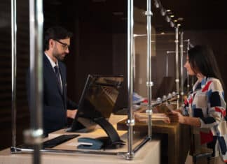 Alberghi, Wi-fi, riconoscimento biometrico: come tutelare la privacy in vacanza PRIVACY VACANZA