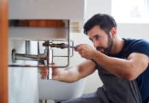 Riparazioni in casa, una guida per evitare i trucchi che fanno lievitare i costi riparazioni