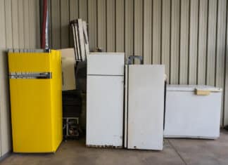 “Se compro un frigo o una lavatrice, il venditore può rifiutarsi di ritirare il vecchio Raee?” raee elettrodomestici