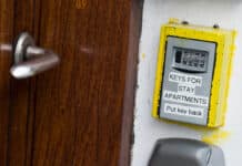 Affitti brevi, il check-in non potrà più essere da remoto ma va fatto di persona