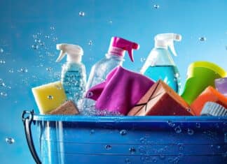 Detergenti multiuso: bocciato Ajax (contiene lilial), Mastro Lindo si ferma al 6° posto (su 10) SALVIETTE LAVAPAVIMENTI