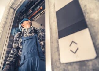 Ascensori, Otis dovrà rimborsare quasi 8mila clienti per interventi in ritardo e costi illegittimi ascensori