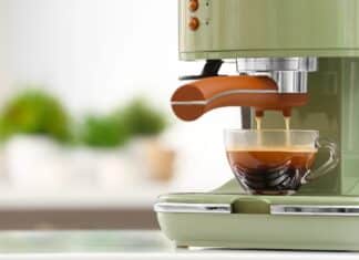 Dalla macchina del caffè alla tazzina: i rischi del piombo dopo la decalcificazione macchina del caffè