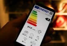 Dal 20 giugno obbligatoria l’etichetta energetica per smartphone e tablet. Cosa cambia smartphone