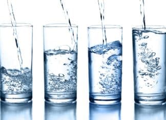 10 falsi miti da sfatare sull’acqua minerale ACQUA MIENRALE PFAS TFA