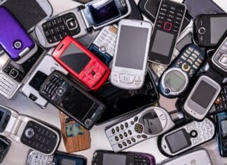 Riparare, non buttare: perché la nuova etichetta sugli smartphone non mette fine all’usa e getta PUNTEGGIO DI RIPARABILITA'