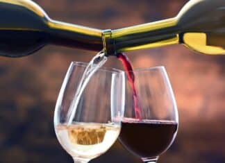 Pesticidi e pfas nel vino: il test svizzero su 15 rossi e 15 bianchi VINO