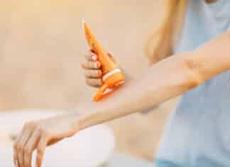 Stop al filtro UV 4-MBC in creme solari e altri cosmetici