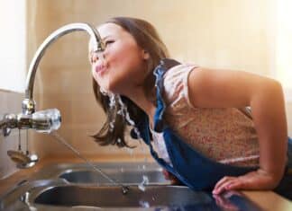 Pfas nell’acqua potabile, da oggi scattano i limiti rinviati a gennaio pfas
