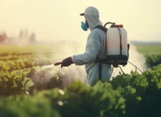 Lo studio europeo: così il pacchetto omnibus allenterebbe la protezione dai pesticidi pesticidi omnibus