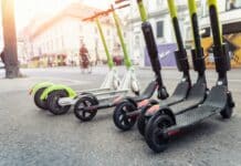 Monopattini elettrici, da domani obbligo di assicurazione: rischio multe fino a 400 euro monopattini