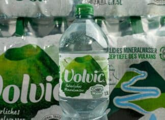 “Carbon neutral” e “100% riciclabile”? Messaggi ingannevoli. Volvic Danone condannata in Francia