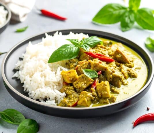 Curry verde thailandese, pesticidi in cinque vasetti su sei CURRY